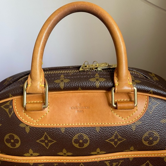 AUTHENTIC LOUIS VUITTON TROUVILLE - Picture 4 of 9